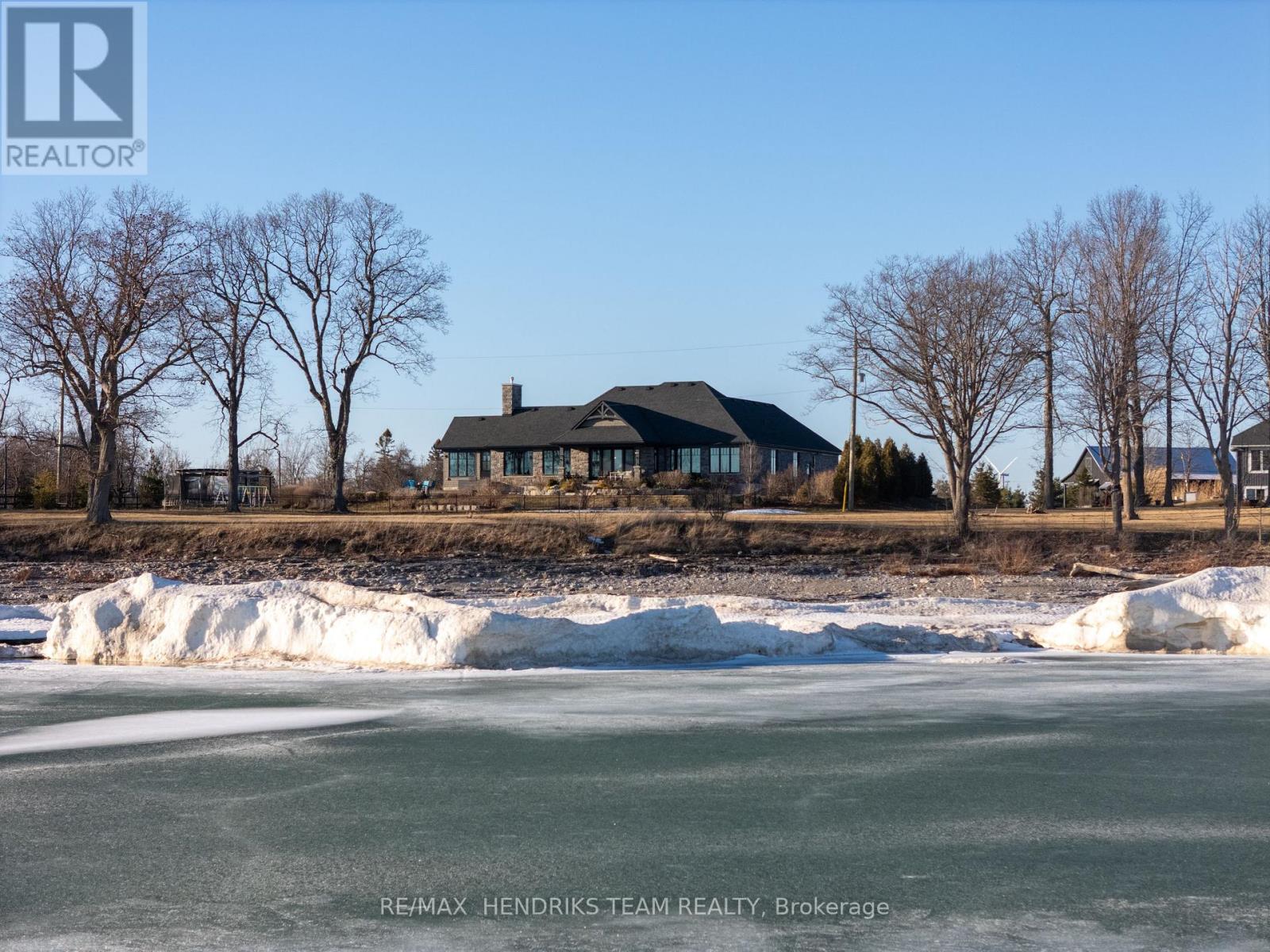 515 Sandy Bay Road, Haldimand (Dunnville), Ontario  N1A 2W6 - Photo 37 - X12892356
