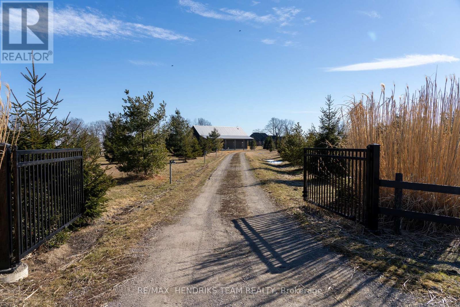 515 Sandy Bay Road, Haldimand (Dunnville), Ontario  N1A 2W6 - Photo 48 - X12892356