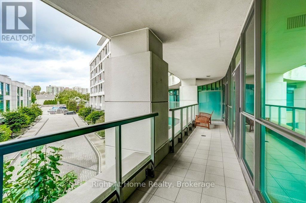 201 - 11 Bronte Road, Oakville (Br Bronte), Ontario  L6L 0E1 - Photo 15 - W12892340