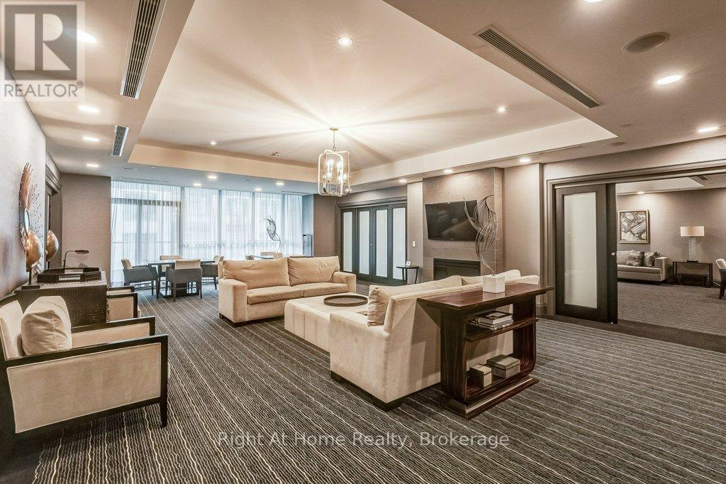 201 - 11 Bronte Road, Oakville (Br Bronte), Ontario  L6L 0E1 - Photo 19 - W12892340