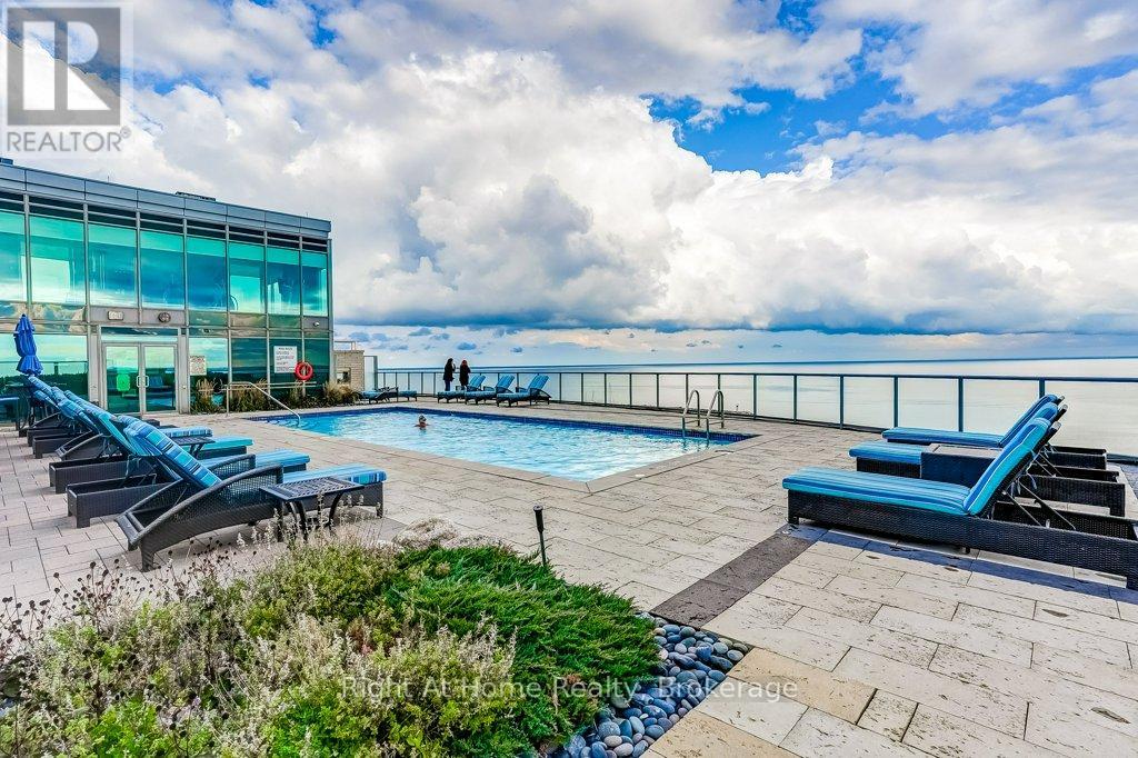 201 - 11 Bronte Road, Oakville (Br Bronte), Ontario  L6L 0E1 - Photo 31 - W12892340