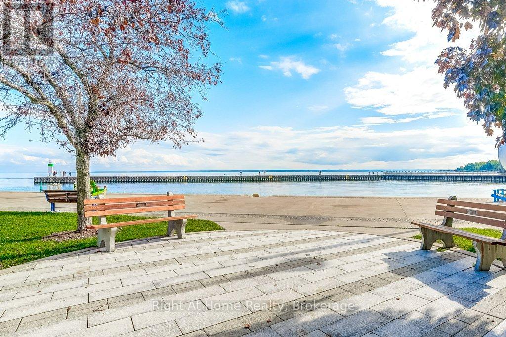 201 - 11 Bronte Road, Oakville (Br Bronte), Ontario  L6L 0E1 - Photo 35 - W12892340