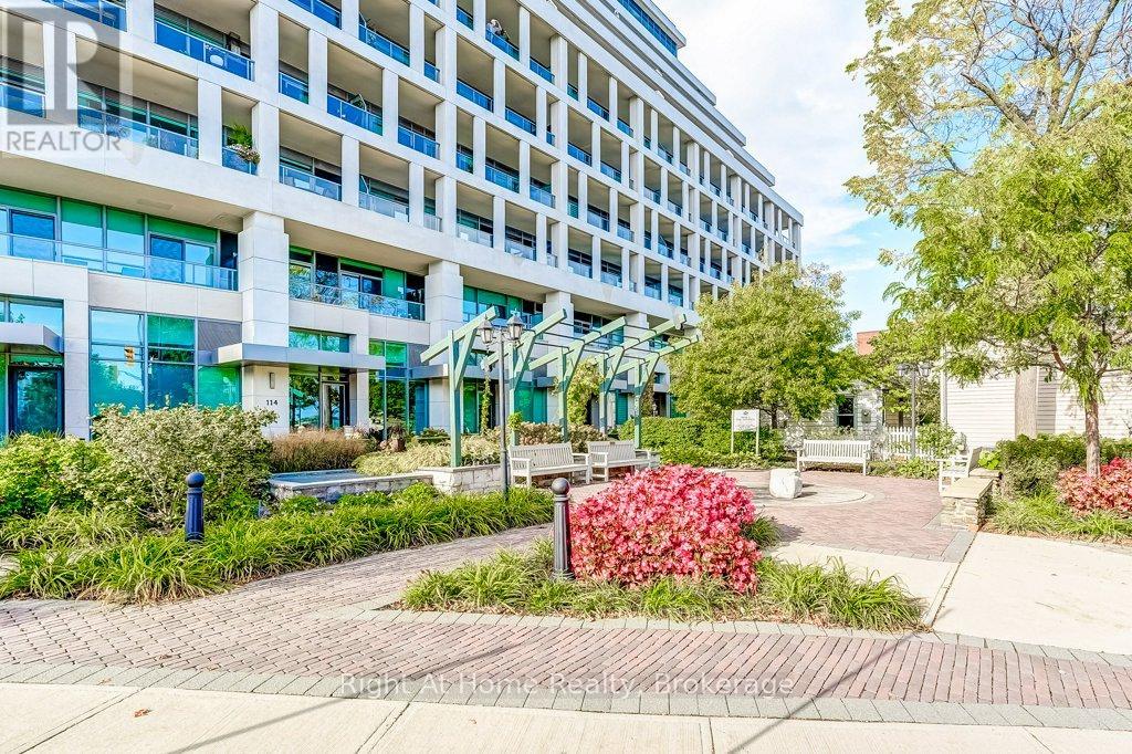 201 - 11 Bronte Road, Oakville (Br Bronte), Ontario  L6L 0E1 - Photo 4 - W12892340