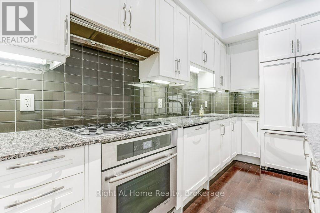 201 - 11 Bronte Road, Oakville (Br Bronte), Ontario  L6L 0E1 - Photo 8 - W12892340