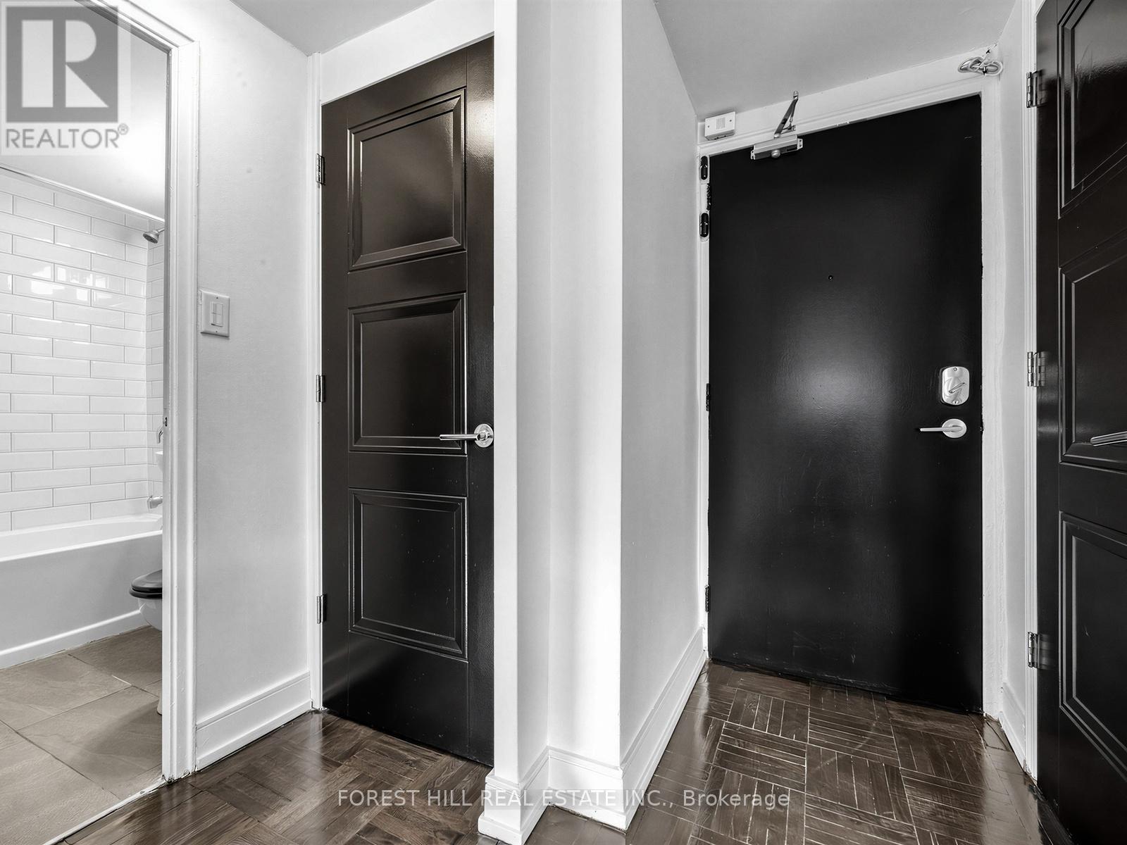 102 - 70 Spadina Road, Toronto, Ontario  M5R 2T6 - Photo 2 - C12891862