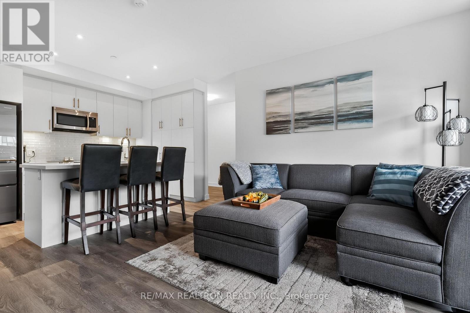 127 - 375 Sea Ray Avenue, Innisfil, Ontario  L9S 2P7 - Photo 3 - N12886186