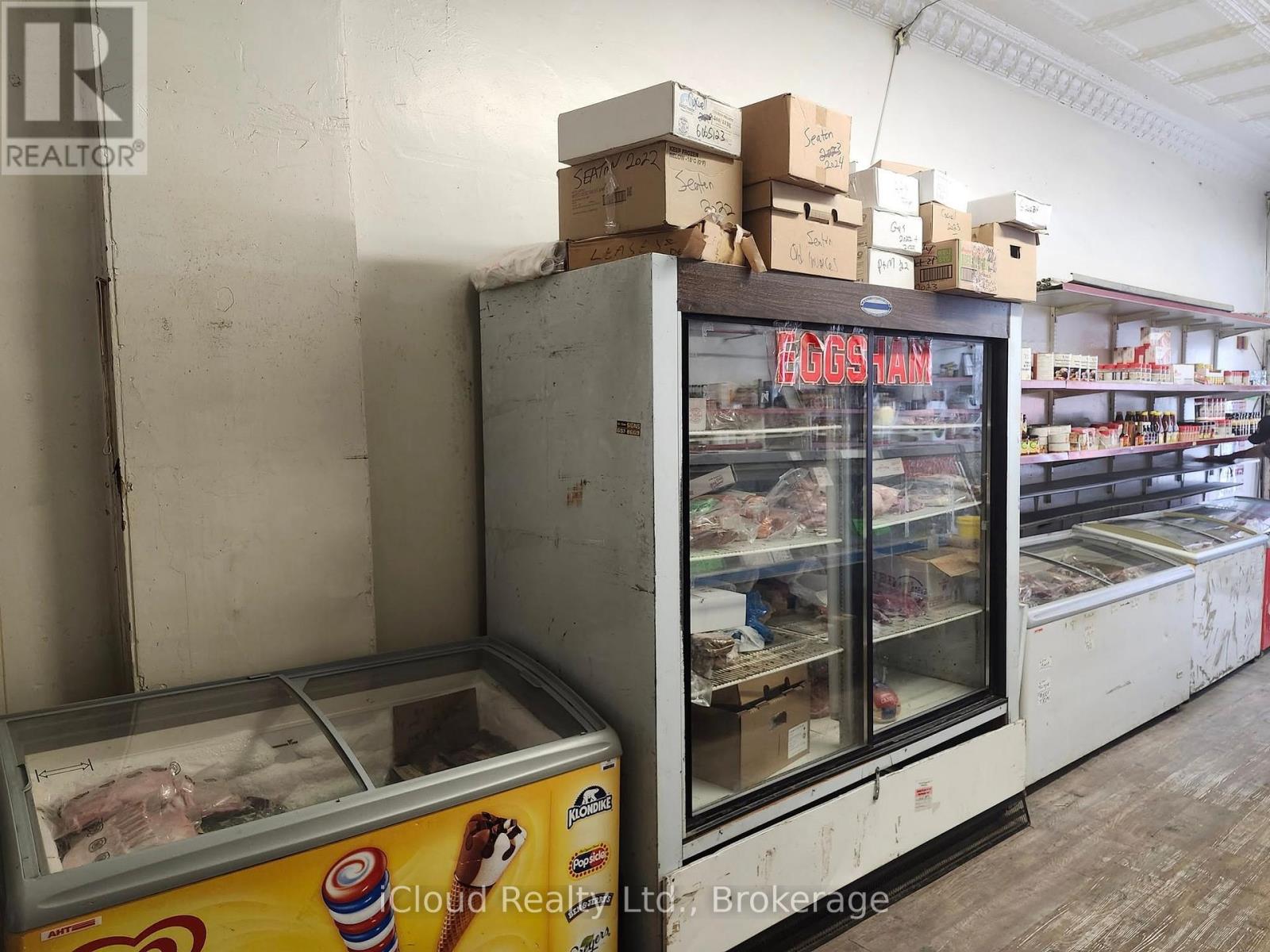 236 Queen Street E, Toronto (Moss Park), Ontario  M5A 1S3 - Photo 9 - C12280912