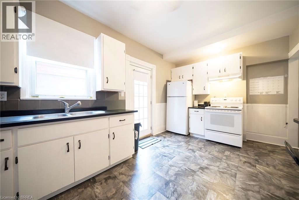 162 Murray Street, Brantford, Ontario  N3S 5R2 - Photo 4 - 40796703