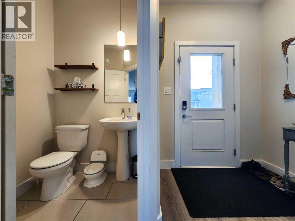 237 Crocus Terrace W, Lethbridge, Alberta  T1J 5L7 - Photo 4 - A2293293