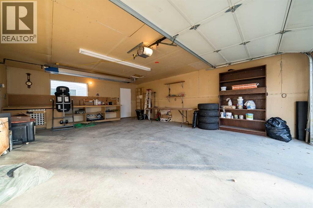 131 3 Street Nw, Medicine Hat, Alberta  T1A 6K5 - Photo 34 - A2272033