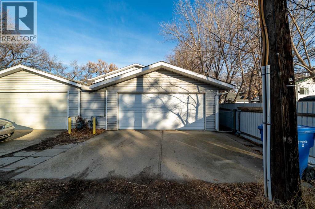 131 3 Street Nw, Medicine Hat, Alberta  T1A 6K5 - Photo 41 - A2272033