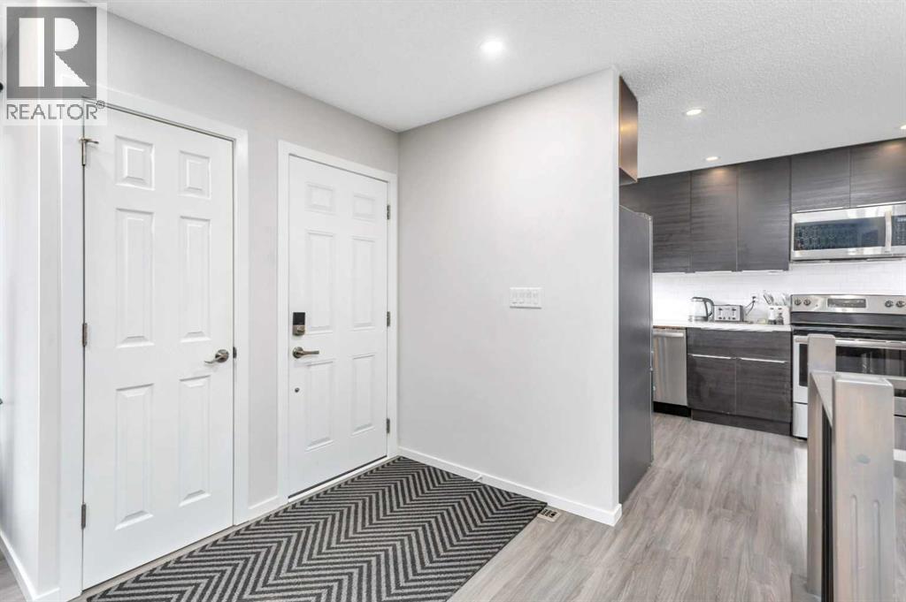 57 Erickson Drive, Red Deer, Alberta  T4R 1X8 - Photo 3 - A2263090