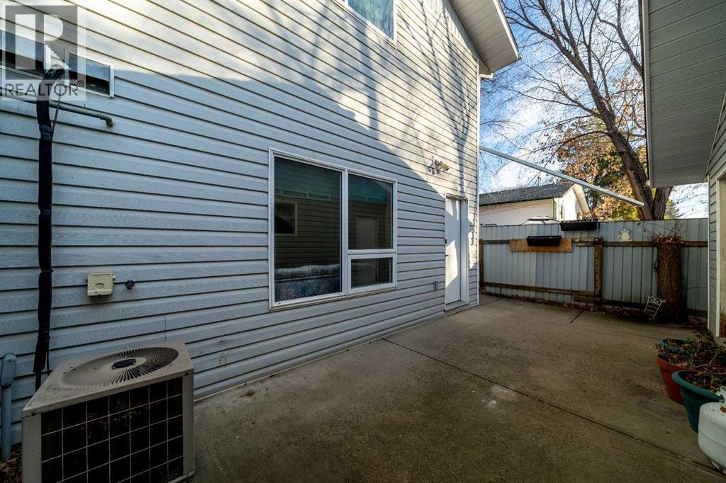 131 3 Street Nw, Medicine Hat, Alberta  T1A 6K5 - Photo 38 - A2272033