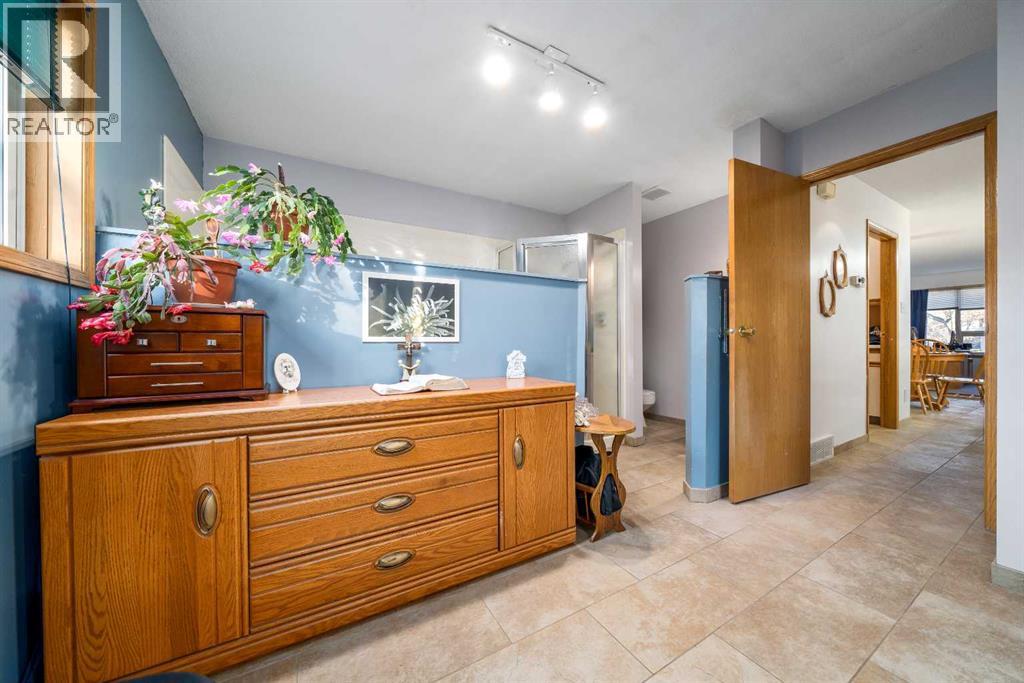 131 3 Street Nw, Medicine Hat, Alberta  T1A 6K5 - Photo 9 - A2272033