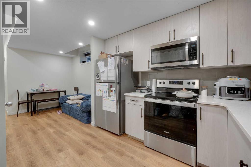 84 Magnolia Common Se, Calgary, Alberta  T3M 3S3 - Photo 31 - A2291193