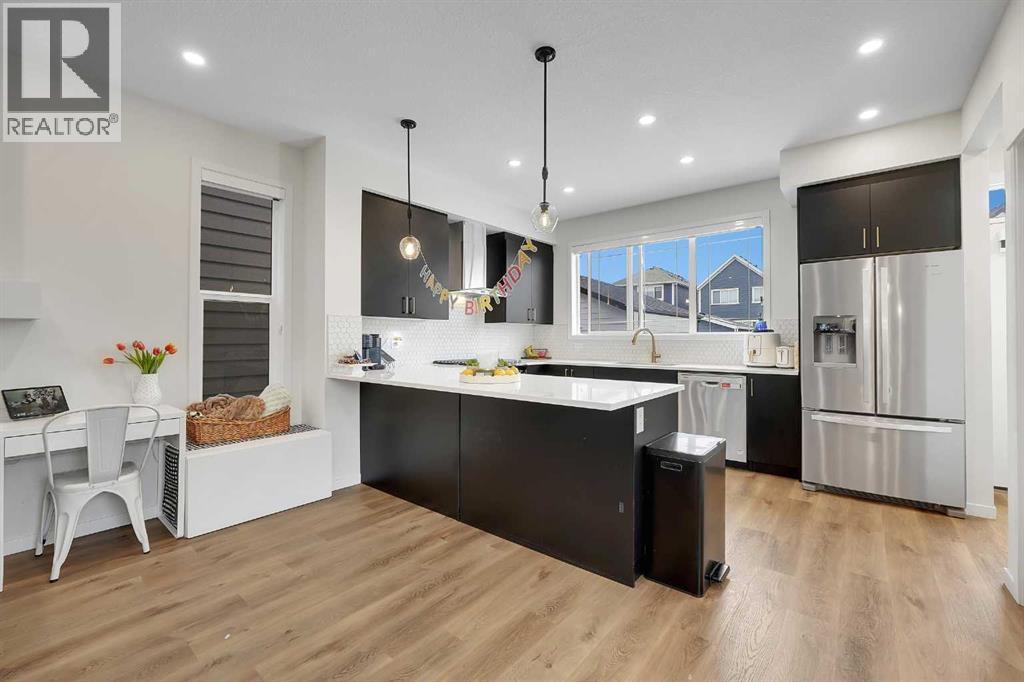 84 Magnolia Common Se, Calgary, Alberta  T3M 3S3 - Photo 12 - A2291193