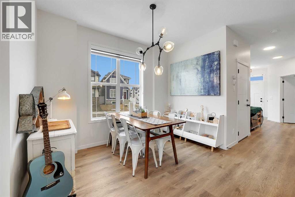 84 Magnolia Common Se, Calgary, Alberta  T3M 3S3 - Photo 11 - A2291193