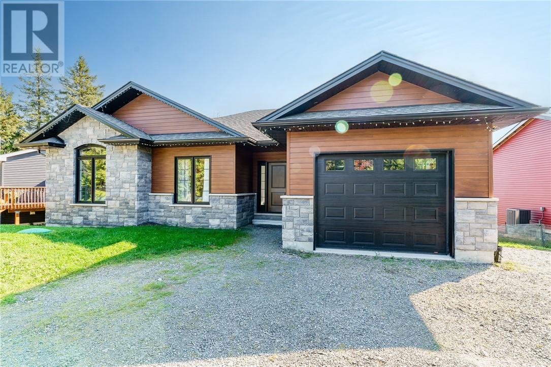 2363 Vermillion Lake Road, Chelmsford, Ontario    - Photo 3 - 2126696