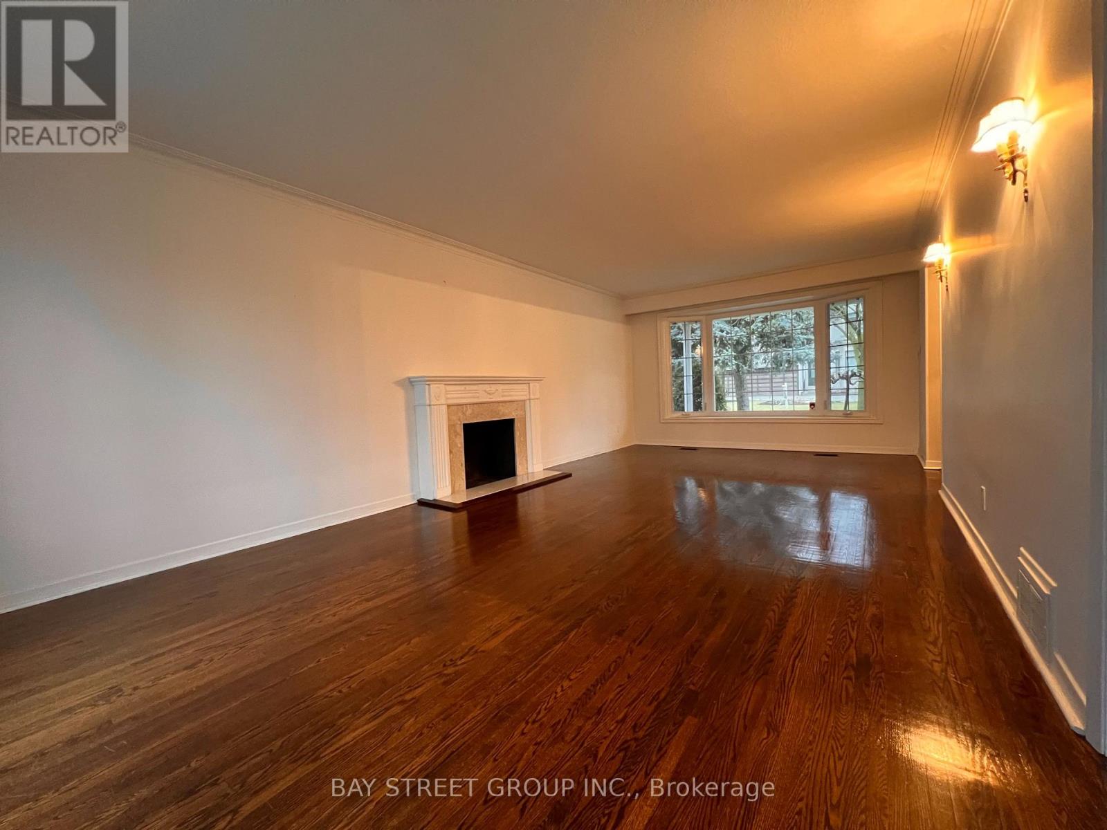 93 Lord Seaton Road, Toronto (St. Andrew-Windfields), Ontario  M2P 1K7 - Photo 5 - C12892442