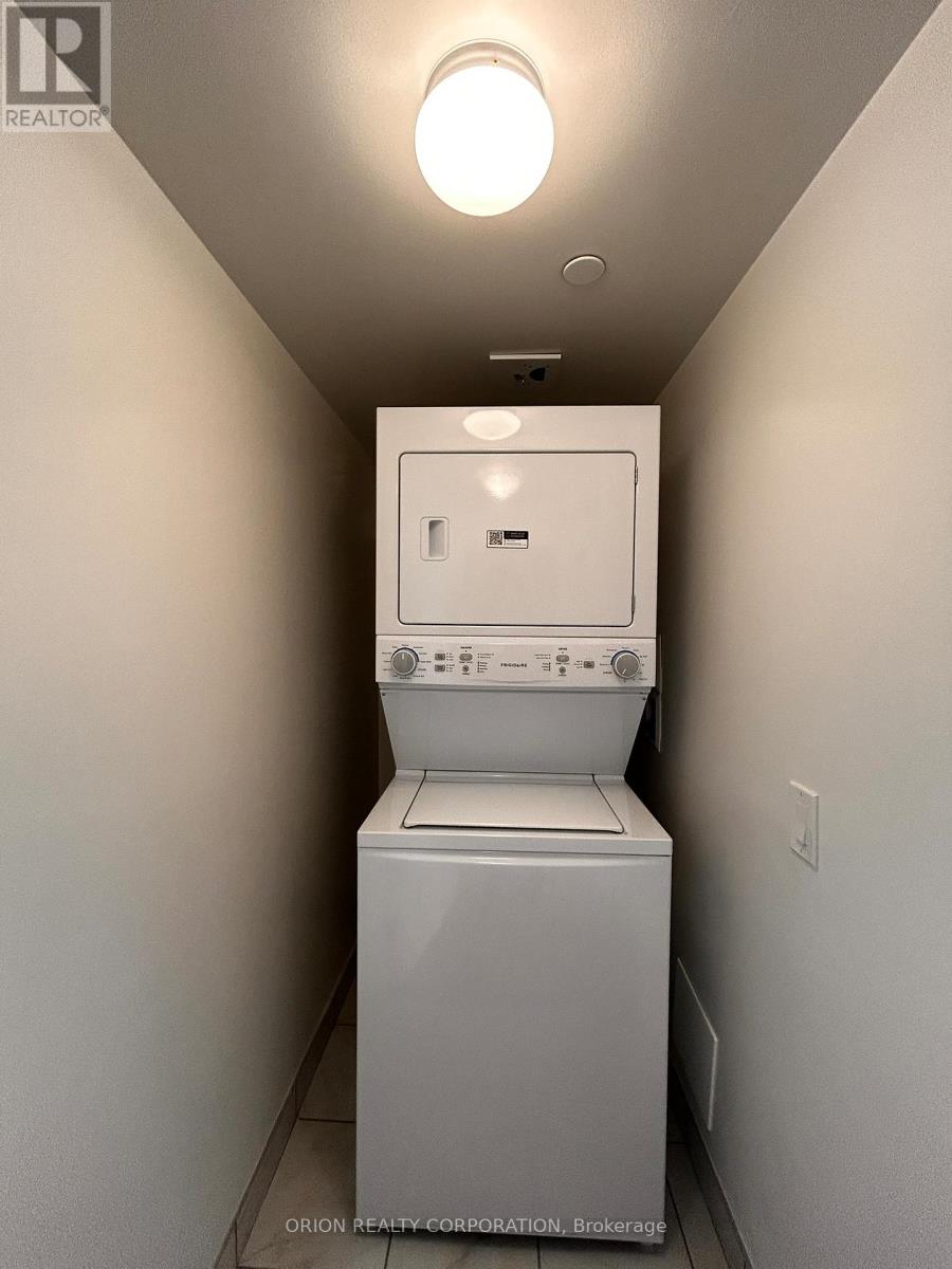 701 - 1010 Sandy Beach Road, Pickering (Bay Ridges), Ontario  L1W 0C7 - Photo 2 - E12892334