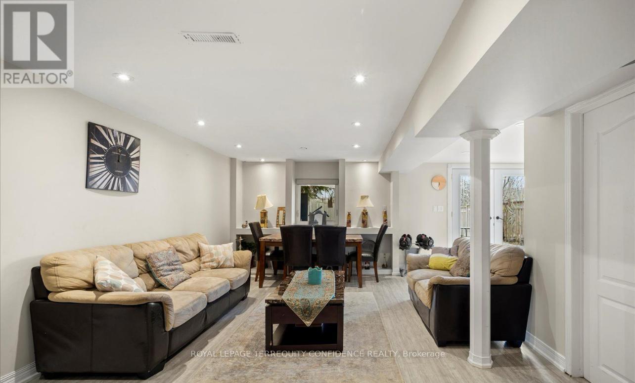 8 Colleen Street, Vaughan (Crestwood-Springfarm-Yorkhill), Ontario  L4J 5H1 - Photo 20 - N12892348