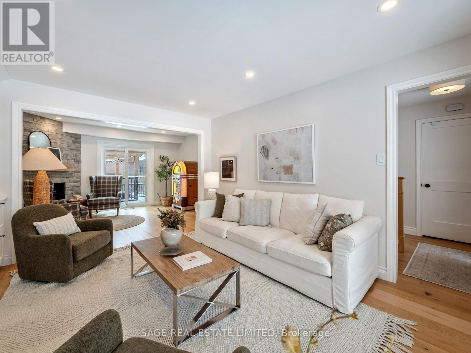 681 Leslie Valley Drive, Newmarket (Huron Heights-Leslie Valley), Ontario  L3Y 7J6 - Photo 15 - N12892382