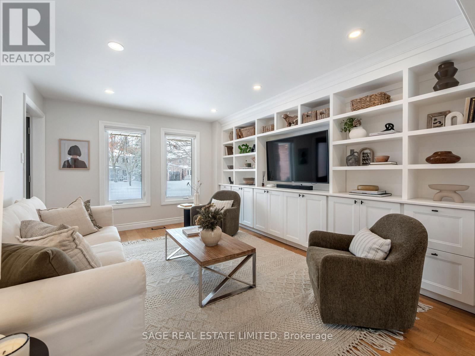 681 Leslie Valley Drive, Newmarket (Huron Heights-Leslie Valley), Ontario  L3Y 7J6 - Photo 16 - N12892382