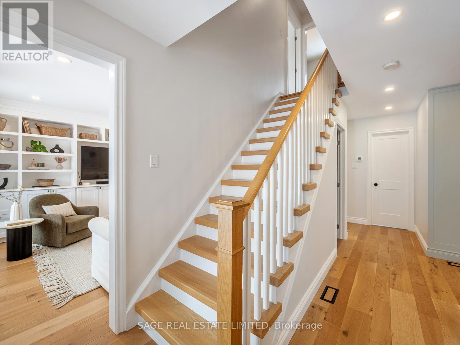 681 Leslie Valley Drive, Newmarket (Huron Heights-Leslie Valley), Ontario  L3Y 7J6 - Photo 22 - N12892382