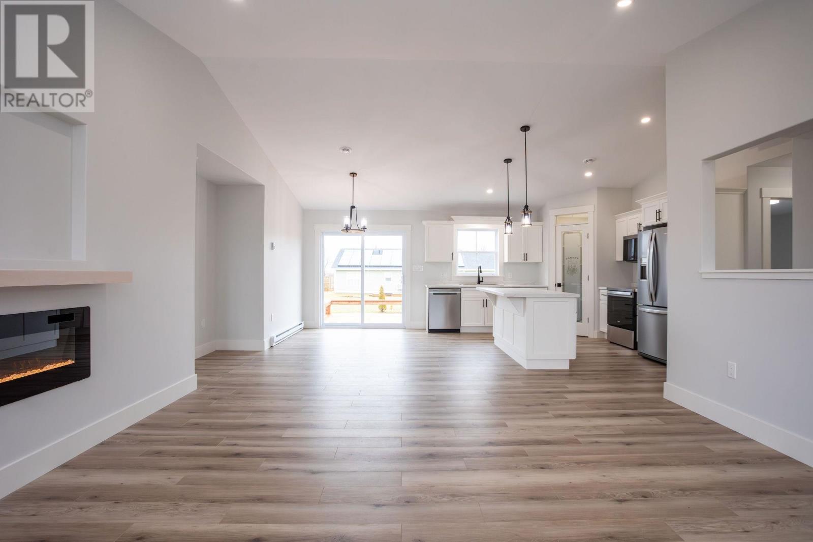 32 Anne Avenue, Charlottetown, Prince Edward Island  C1C 0T1 - Photo 3 - 202604792