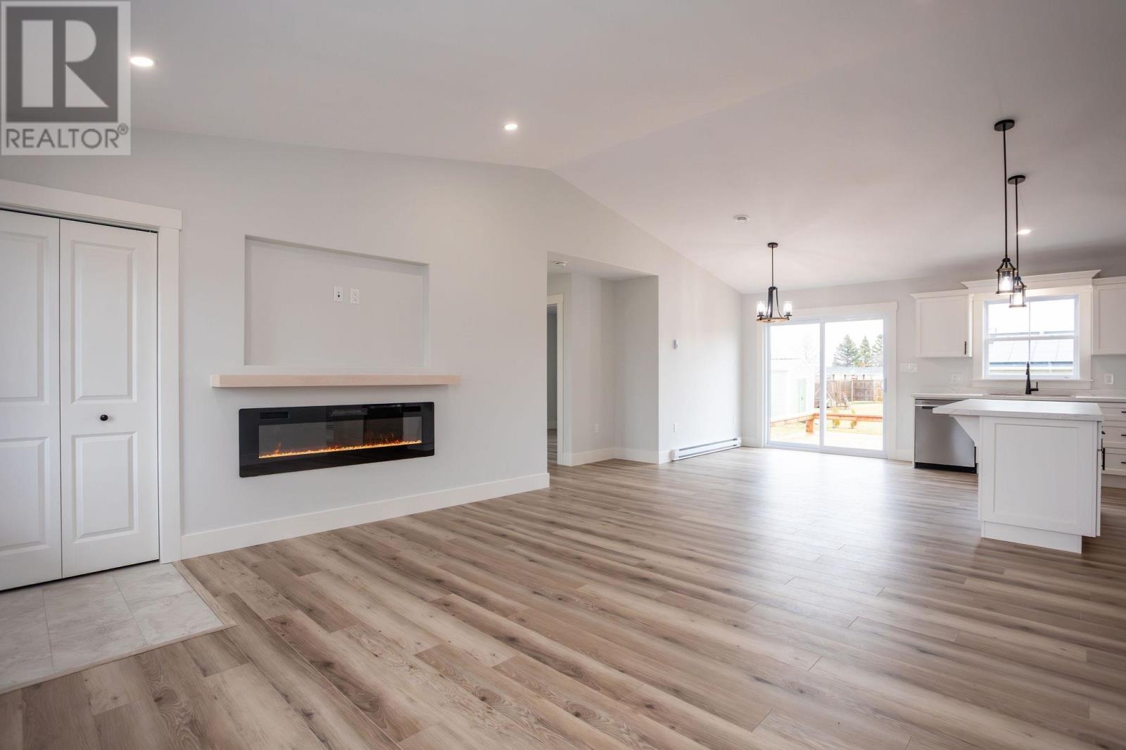 32 Anne Avenue, Charlottetown, Prince Edward Island  C1C 0T1 - Photo 4 - 202604792