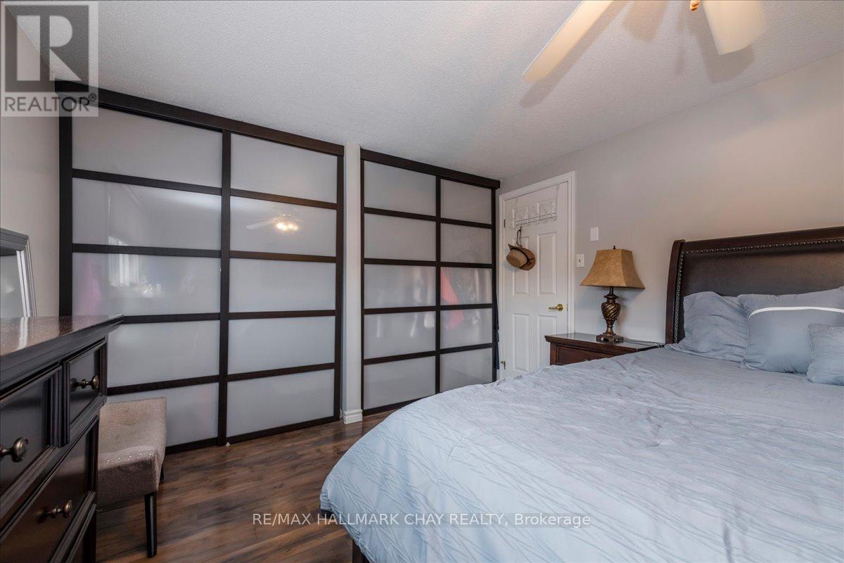 36 Ridgeway Avenue, Barrie (Allandale Heights), Ontario  L4N 5L2 - Photo 14 - S12892386