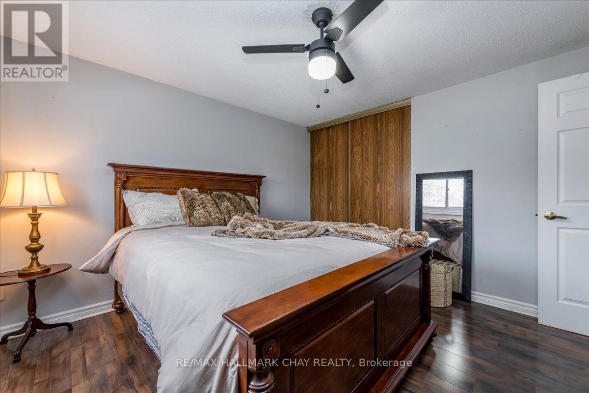 36 Ridgeway Avenue, Barrie (Allandale Heights), Ontario  L4N 5L2 - Photo 16 - S12892386