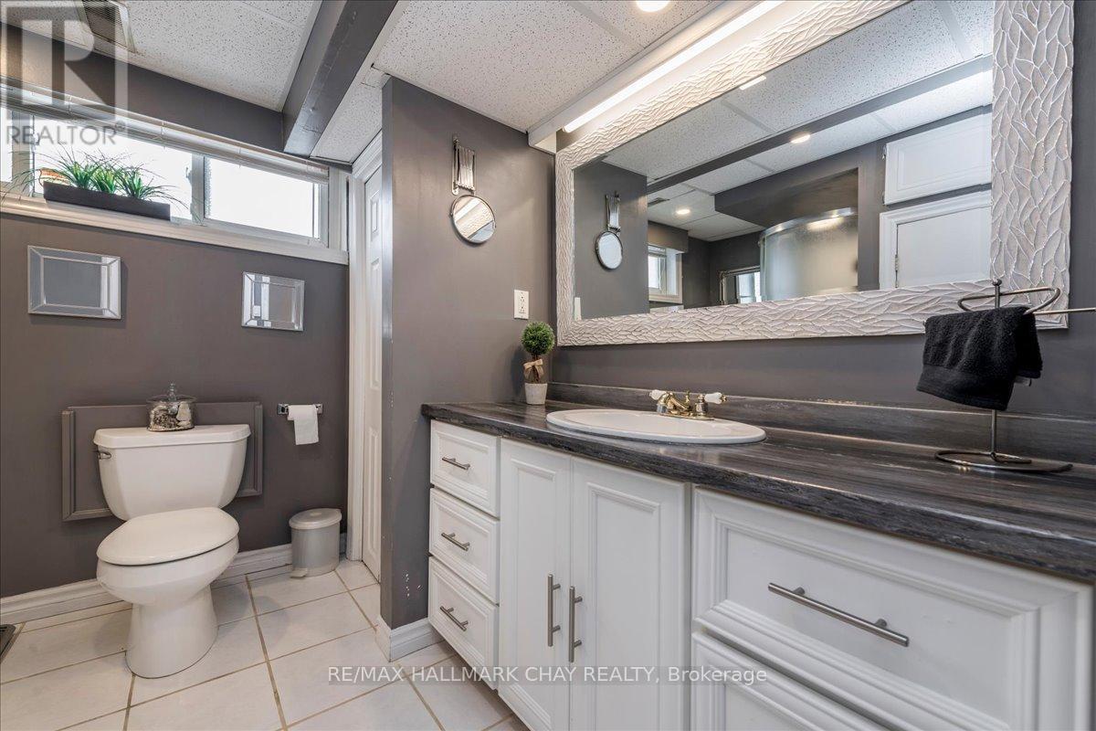 36 Ridgeway Avenue, Barrie (Allandale Heights), Ontario  L4N 5L2 - Photo 18 - S12892386