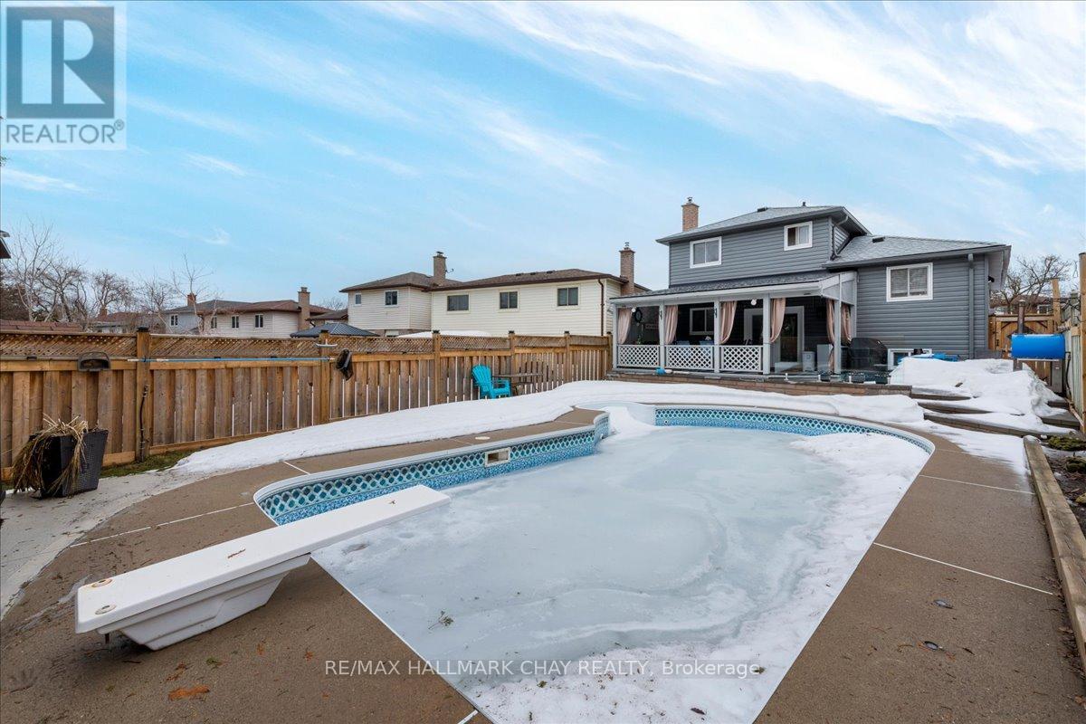 36 Ridgeway Avenue, Barrie (Allandale Heights), Ontario  L4N 5L2 - Photo 25 - S12892386