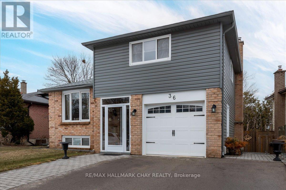 36 Ridgeway Avenue, Barrie (Allandale Heights), Ontario  L4N 5L2 - Photo 3 - S12892386