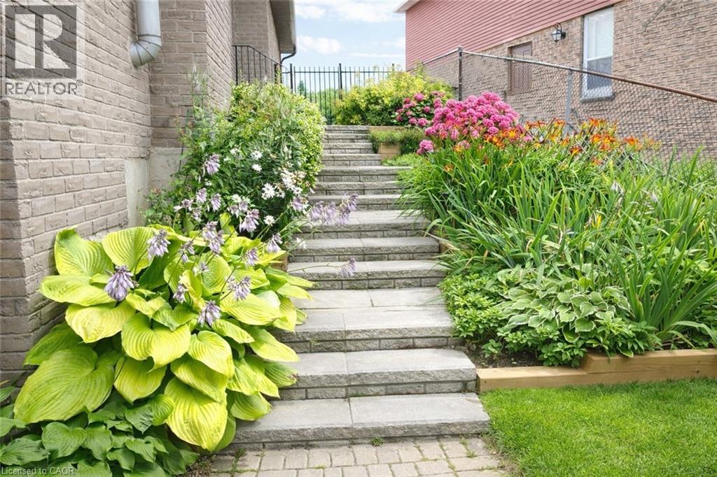 2378 Arnold Crescent, Burlington, Ontario  L7P 4G3 - Photo 49 - 40810943