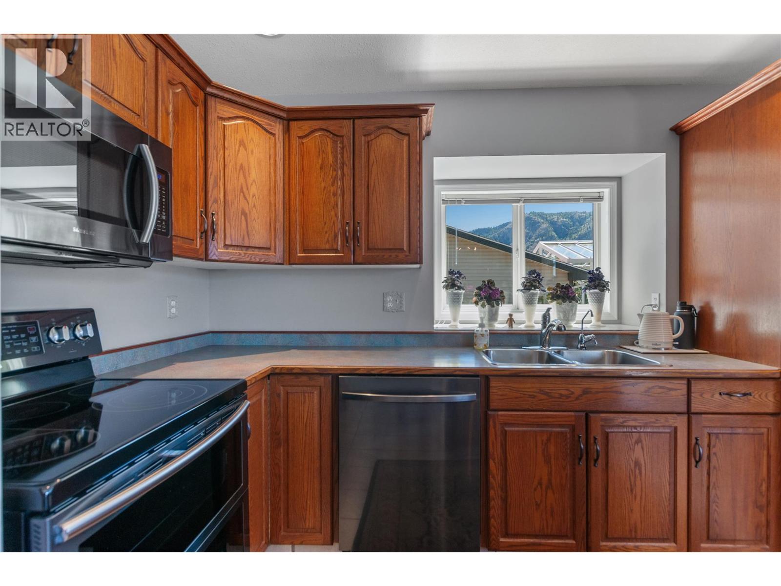 1214 Peachcliff Drive, Okanagan Falls, British Columbia  V0H 1R1 - Photo 7 - 10378743