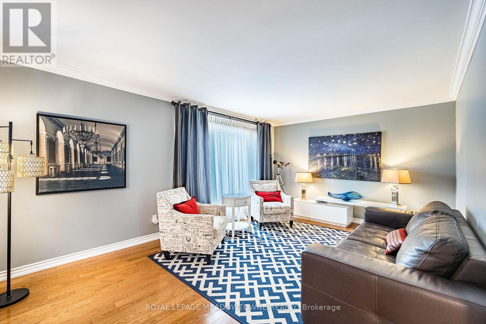 8 Wadsworth Circle, Brampton (Snelgrove), Ontario  L6Z 1W7 - Photo 6 - W12892346