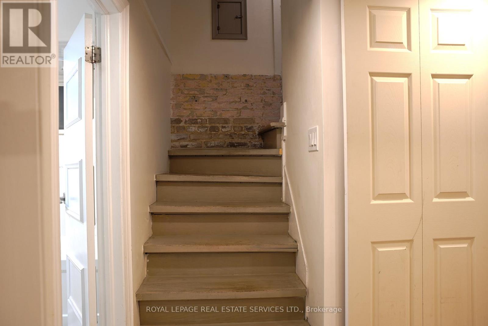 Lower - 285 Willard Avenue, Toronto (Runnymede-Bloor West Village), Ontario  M6S 3R1 - Photo 3 - W12892384