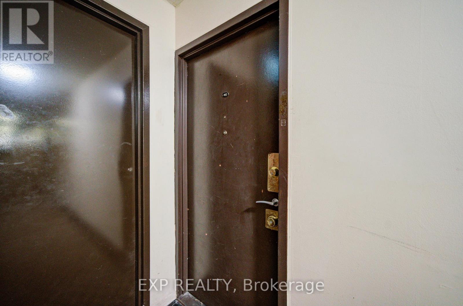 402 - 50 Lotherton Pathway, Toronto (Yorkdale-Glen Park), Ontario  M6B 2G8 - Photo 2 - W12892402