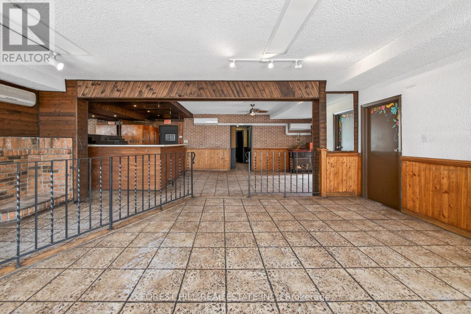 277 Queen Street S, Mississauga (Streetsville), Ontario  L5M 1L9 - Photo 16 - W12892426