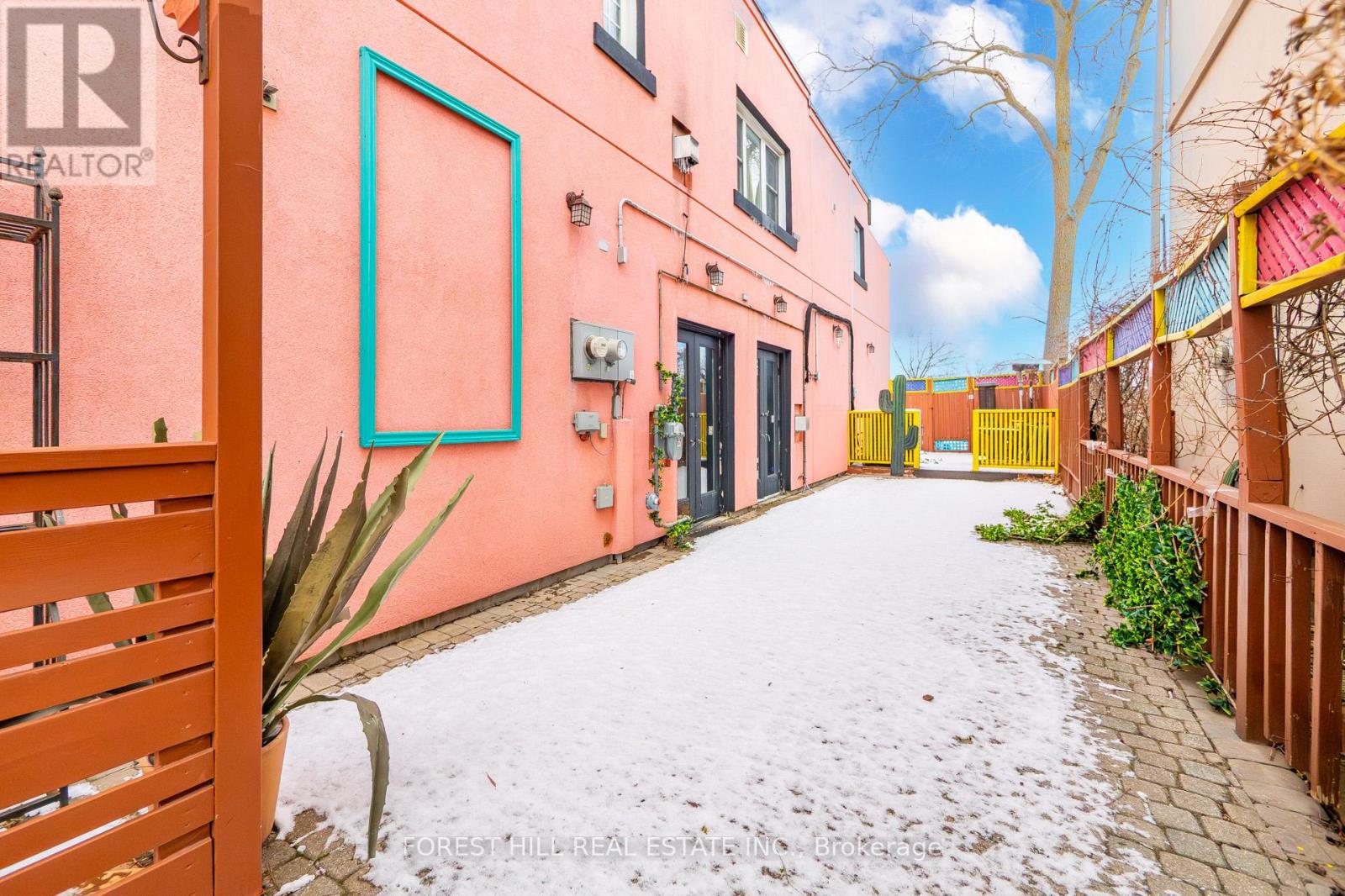 277 Queen Street S, Mississauga (Streetsville), Ontario  L5M 1L9 - Photo 21 - W12892426