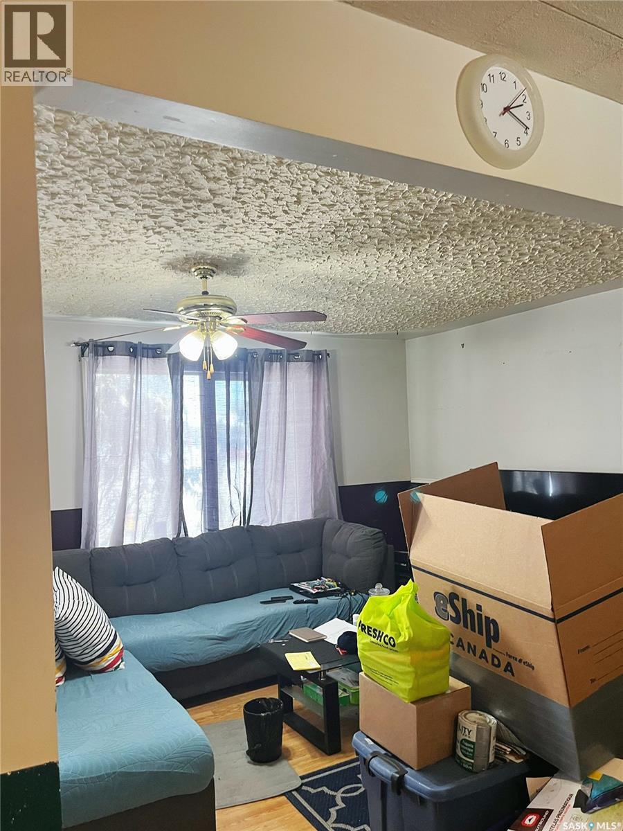 453 Vancouver Avenue S, Saskatoon, Saskatchewan  S7M 3N3 - Photo 2 - SK030130