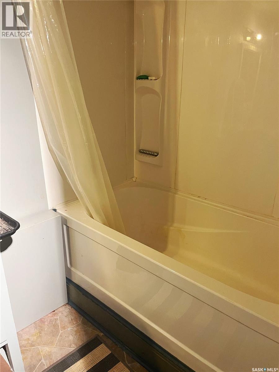 453 Vancouver Avenue S, Saskatoon, Saskatchewan  S7M 3N3 - Photo 7 - SK030130