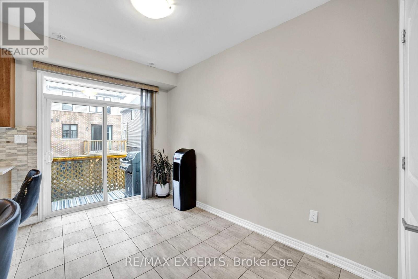 15 Rapids Lane, Hamilton (Vincent), Ontario  L8K 0A3 - Photo 14 - X12892354