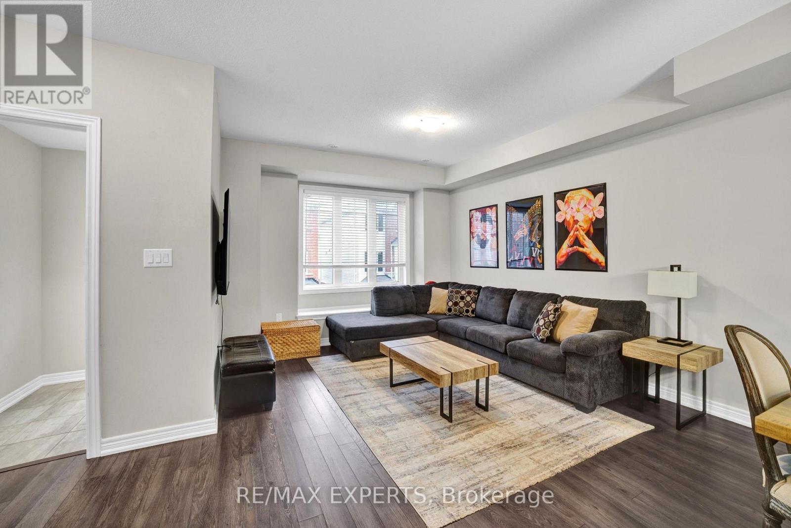 15 Rapids Lane, Hamilton (Vincent), Ontario  L8K 0A3 - Photo 5 - X12892354