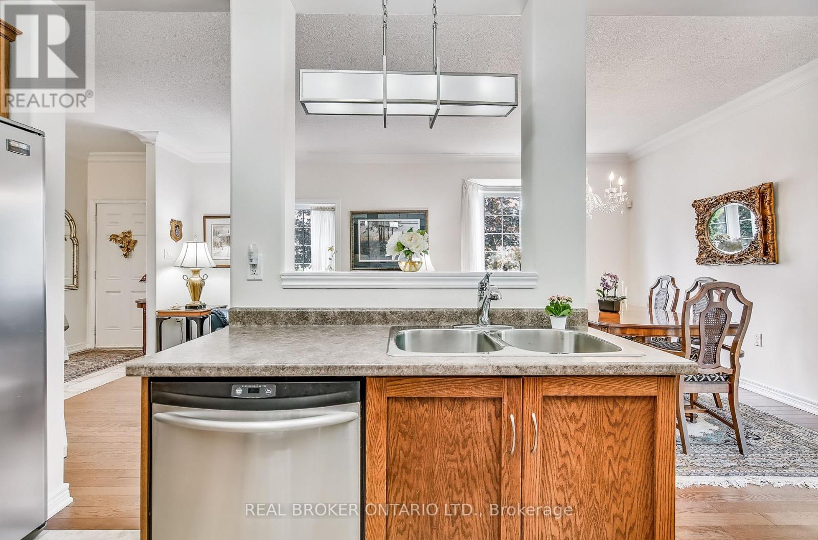 16 - 5 Liddycoat Lane, Hamilton (Ancaster), Ontario  L9G 0A7 - Photo 15 - X12892428