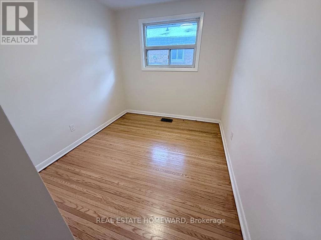 7 Dunlop Avenue, Toronto (Clairlea-Birchmount), Ontario  M1K 1K8 - Photo 19 - E12786928