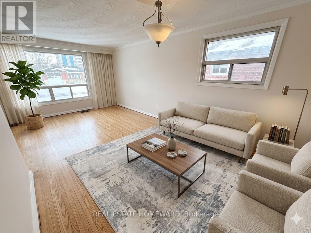 7 Dunlop Avenue, Toronto (Clairlea-Birchmount), Ontario  M1K 1K8 - Photo 2 - E12786928