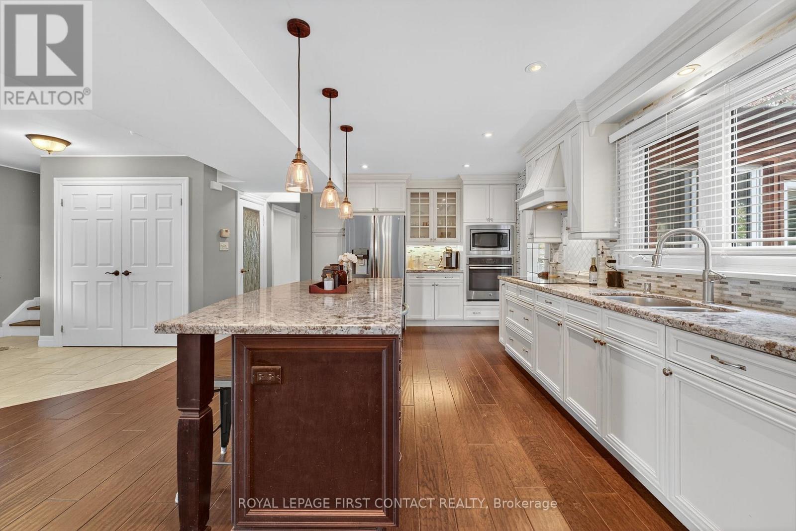 15 Rodney Street, Barrie, Ontario  L4M 4B5 - Photo 47 - S12852248